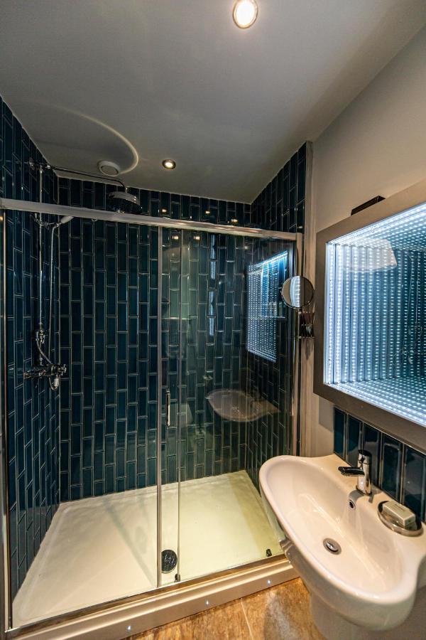 Escape Boutique B&B Llandudno Exteriör bild
